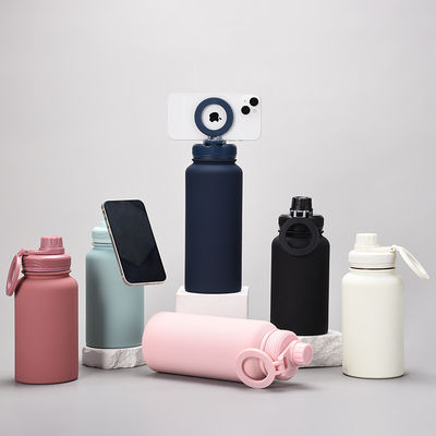 Bouteille d'eau en acier inoxydable isolée pour le sport avec support magnétique pour téléphone portable