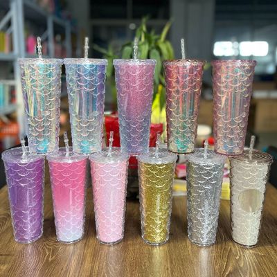 Méthode de coulée d'eau Créatif tasse de paille en plastique double couche Flash Coupe de poisson rose