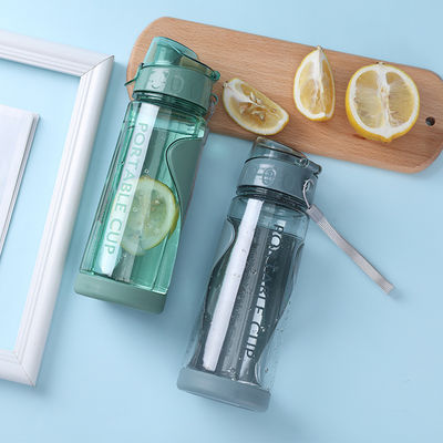 Bouteilles d'eau de sport en plastique 570 ml pour adultes Portables étanches et exemptes de BPA