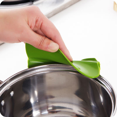 Appareils de cuisine Pottes anti-déversements en silicone avec déflecteur de bord de bouche ronde 20g
