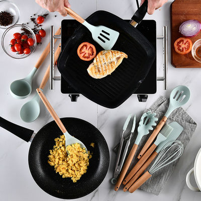 Logo personnalisé en extérieur Espatulas à poignée en bois Spatulas en silicone en ustensile de cuisine