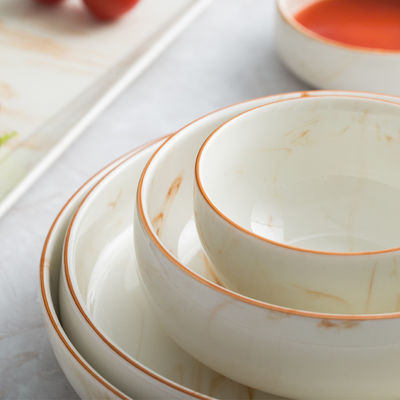 Vaisselle de cuisine en plaque de porcelaine beige pour le dîner et les cadeaux d'occasion