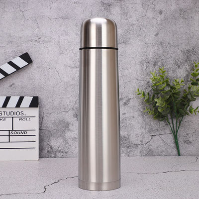 Profitez de boissons chaudes ou froides n'importe où avec notre flacon thermos à trois parois de style américain