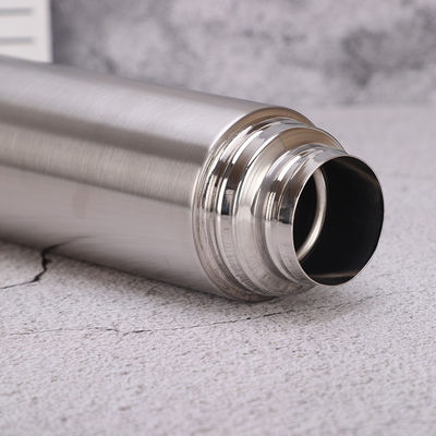 Profitez de boissons chaudes ou froides n'importe où avec notre flacon thermos à trois parois de style américain
