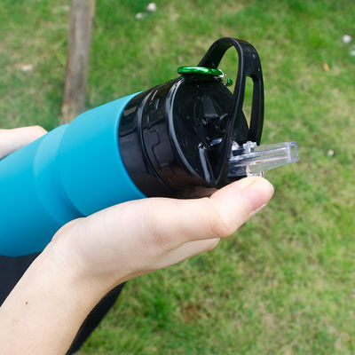 750 ml bouteille d'eau en silicone recouverte anti-corrosion pour les voyages et les sports personnalisable