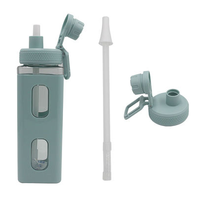 Bouteille d'eau Kawaii prête pour le gymnase avec autocollant 3D 700 ml / 900 ml de lait de voyage en plastique portable