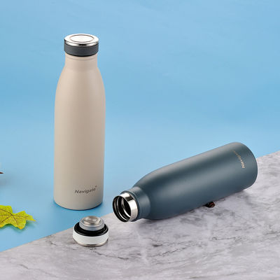 Logo personnalisé Acceptable 304 acier inoxydable bouteille de lait sous vide et eau pour les enfants école