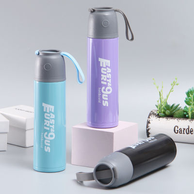 Logo personnalisé Bouteilles d'eau en acier inoxydable stockées et comme images pour votre entreprise