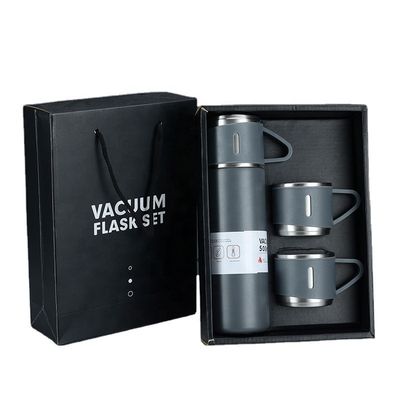 Voyagez avec style avec cet ensemble de bouteilles d'eau à double paroi en acier inoxydable