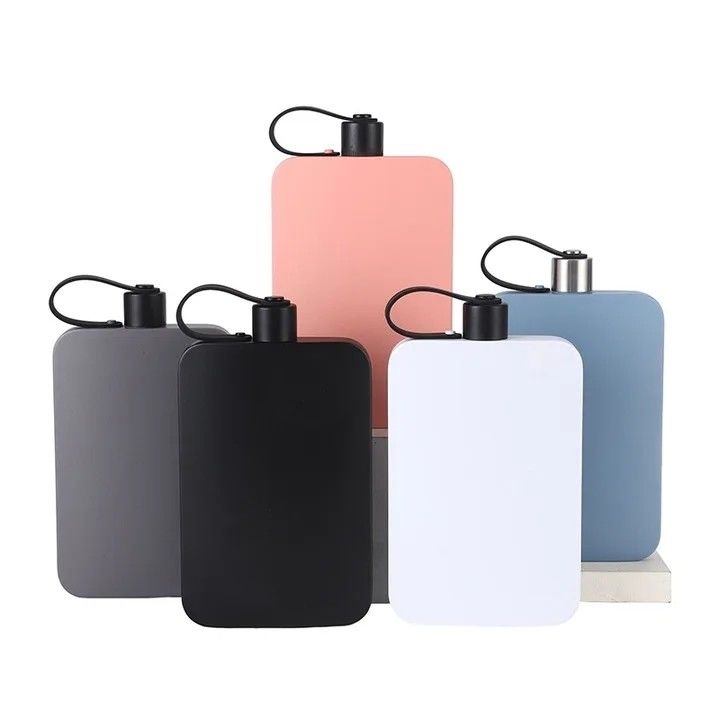 Activité en plein air de style américain 500ml Porte-feuille en acier inoxydable Bouteille de hanche avec logo personnalisé