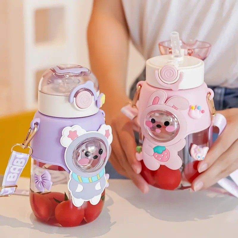 Bouteille d'eau pour enfants dessin animé Coupe en plastique mignonne avec un design portable de type paille