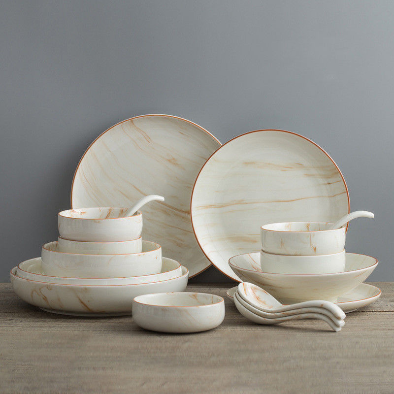 Vaisselle de cuisine en plaque de porcelaine beige pour le dîner et les cadeaux d'occasion