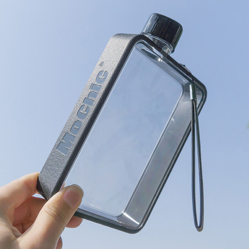110*180*330mm Bouteille d'eau plate personnalisée pour le gymnase et les activités en plein air