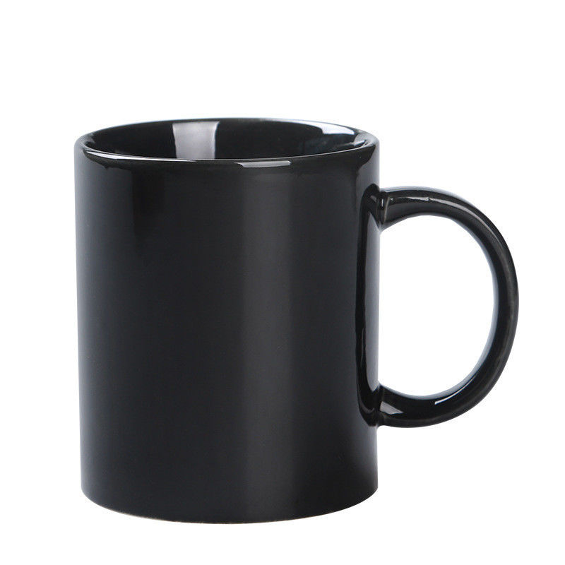 Une tasse de café en porcelaine céramique créative pour logo personnalisé et cadeaux d'occasion